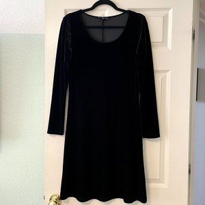 Elegant Timeless Tiana B Whimsigoth Black Velvet Long Sleeve Dress
